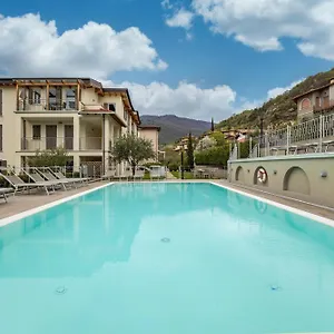 https://residence-la-villa-diamante.it-lombardy.com
