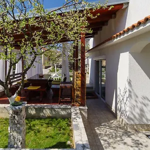 https://apartment-sarar-crikvenica.primorje-gorskikotar.com